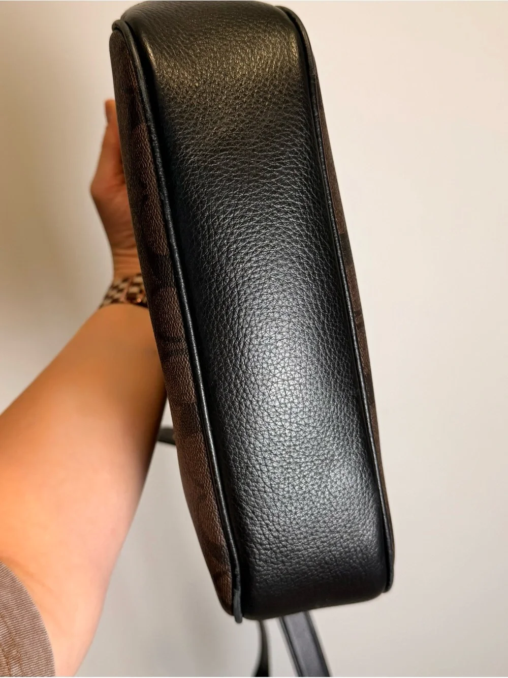 Coach Signature Brown Black Medium Zip Top Crossbody Bag Gold Hardware